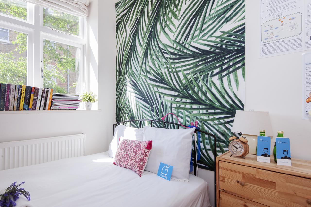 Bright Gratton Road Apartment Londra Exterior foto