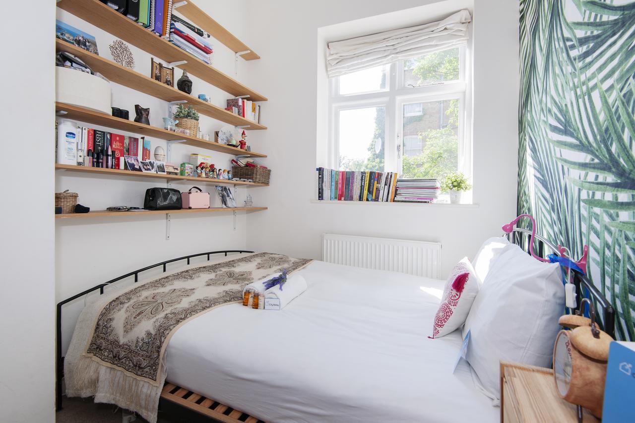 Bright Gratton Road Apartment Londra Exterior foto