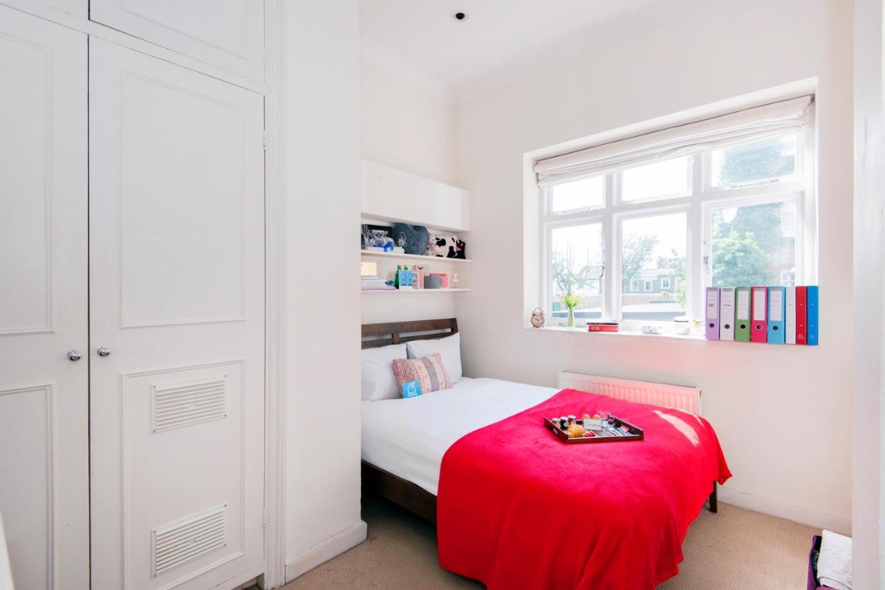 Bright Gratton Road Apartment Londra Exterior foto